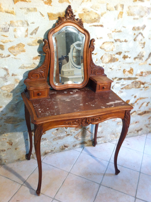 french antique dressing table